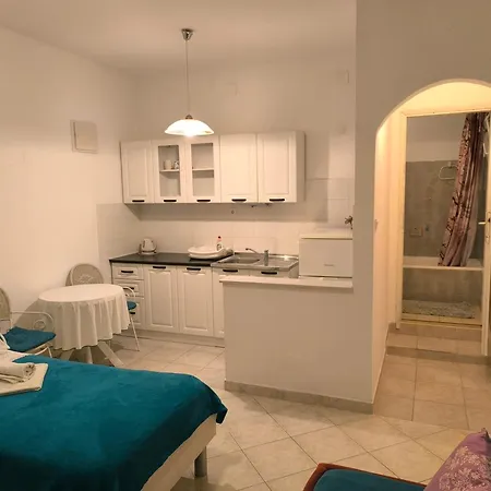 Lena Apartment *