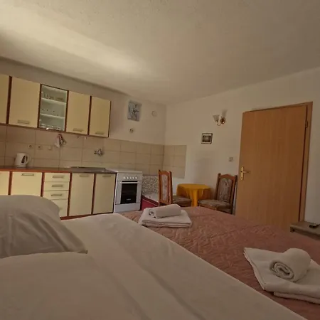 Apartment Lena