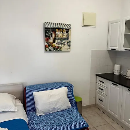 Apartment Lena *